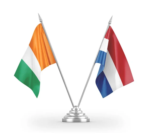 Nederland en Ivoorkust Ivoorkust tafelvlaggen geïsoleerd op witte 3d-rendering — Stockfoto