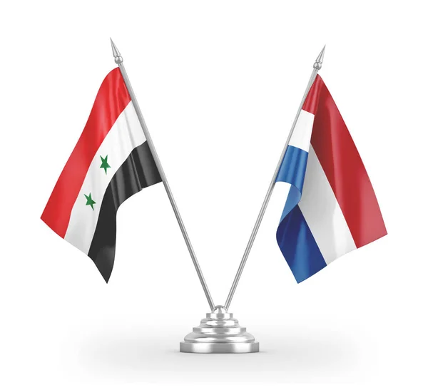 Banderas de mesa de Holanda y Siria aisladas en renderizado 3D blanco — Foto de Stock