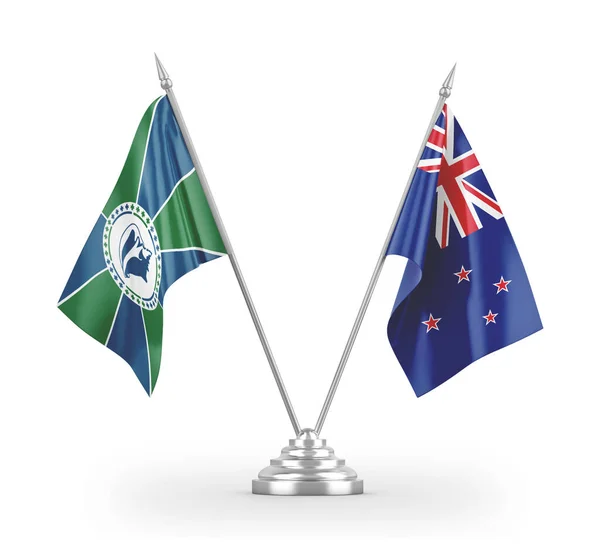 Új-Zéland és Martinique tábla zászlók elszigetelt fehér 3d renderelés — Stock Fotó
