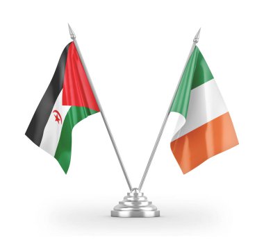 İrlanda ve Batı Sahra masa bayrakları beyaz 3D görüntüleme üzerinde izole edildi