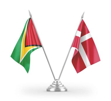 Danimarka ve Guyana masa bayrakları beyaz arkaplanda izole edilmiş 3d görüntüleme 