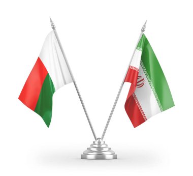 İran ve Madagaskar masa bayrakları beyaz arka planda izole edilmiş 3D görüntüleme