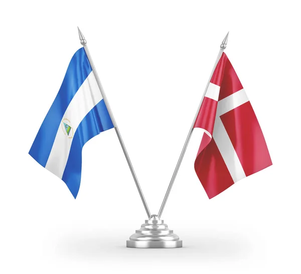 Dänemark Und Nicaragua Tischfahnen Isoliert Auf Weißem Hintergrund Rendering — Stockfoto