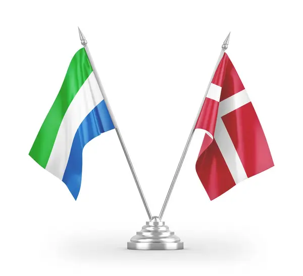 デンマークとシエラレオネのテーブルフラグは 白い背景3Dレンダリングに分離 — ストック写真