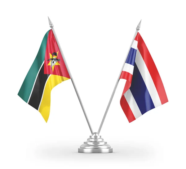 Thailand Och Moçambique Tabell Flaggor Isolerade Vit Bakgrund Rendering — Stockfoto