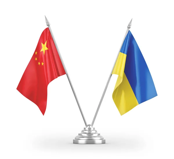 ウクライナと中国のテーブルフラグは 白い背景3Dレンダリングに分離 — ストック写真