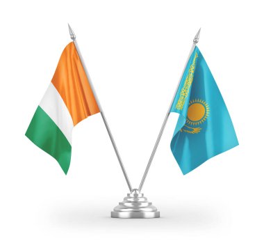 Kazakistan ve Fildişi Fildişi Sahil Masası bayrakları beyaz arkaplandaki 3 boyutlu görüntüleme 