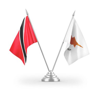 Kıbrıs Rum Kesimi ve Trinidad ve Tobago masa bayrakları beyaz zemin üzerinde izole edilmiş 3d görüntüleme