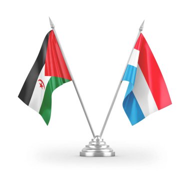 Lüksemburg ve Batı Sahra masa bayrakları beyaz arkaplanda izole edilmiş 3D görüntüleme