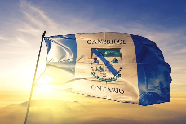 Cambridge Ontário Canadá Tecido Pano Bandeira Têxtil Acenando Nevoeiro Nascer — Fotografia de Stock