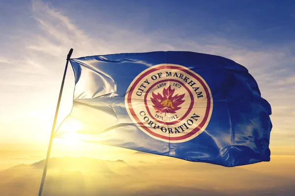 Markham Ontario Canadá Bandera Tela Tela Ondeando Amanecer Niebla Niebla — Foto de Stock