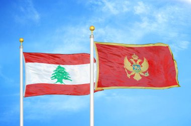 Lübnan ve Karadağ bayrak direkleri ve mavi bulutlu arka planda iki bayrak