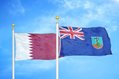 Katar ve Montserrat bayrak direkleri üzerinde iki bayrak ve mavi bulutlu arka plan