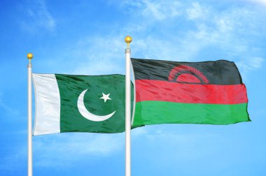 Pakistan ve Malawi bayrak direkleri ve mavi bulutlu arka planda iki bayrak