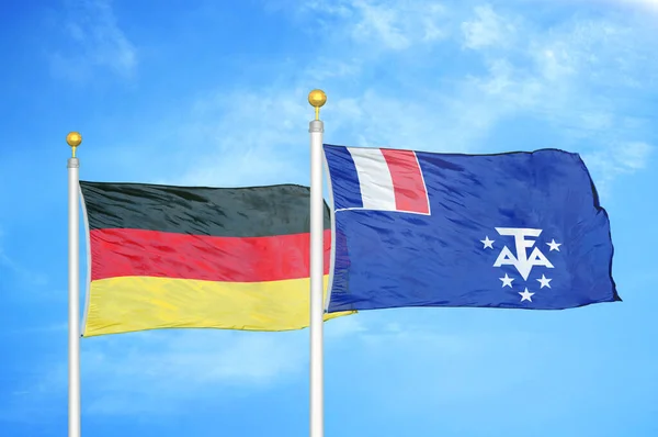 Alemania Las Tierras Australes Antárticas Francesas Dos Banderas Sobre Asta —  Fotos de Stock