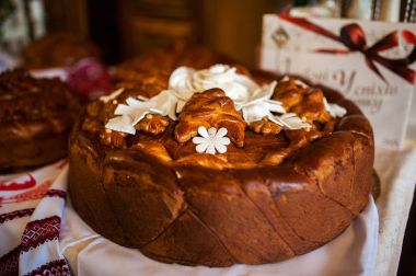 Ekmek beyaz çiçekli