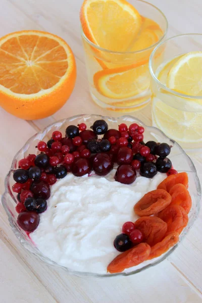 Gesundes Frühstück im Ferienhaus — Stockfoto