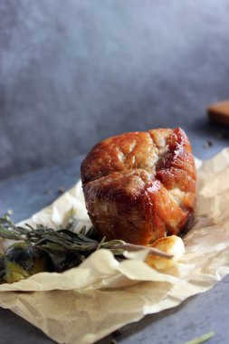 Sulu domuz kızarmış 