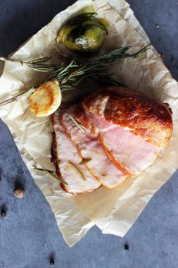 Sulu domuz kızarmış 