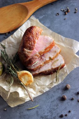 Sulu domuz kızarmış 