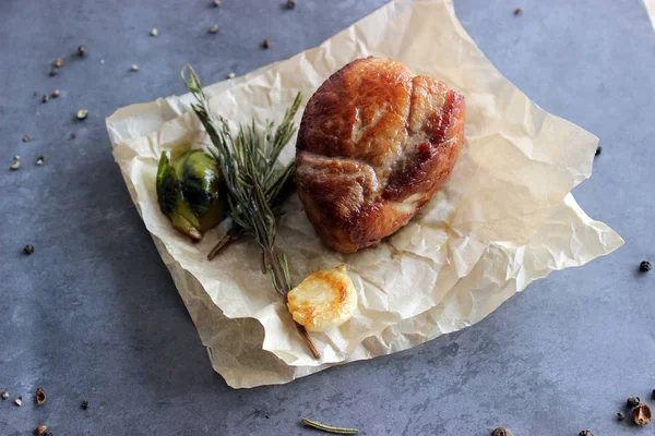 Sulu domuz kızarmış 