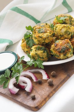 Nohut falafel sos ile