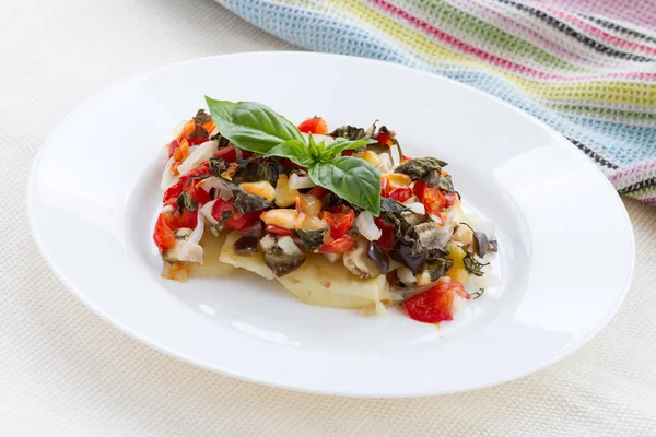 Oven roasted vegetables with cheese — Stock Photo, Image