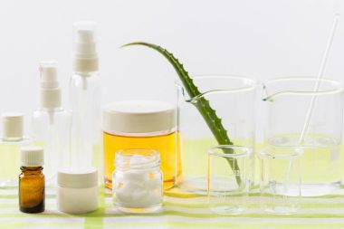 Üretim ve paketleme doğal güzellik kozmetik için malzemeler