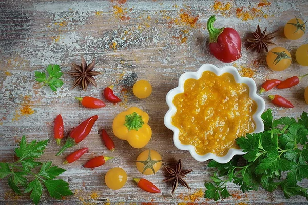 Sos curry galben cu legume — Fotografie, imagine de stoc