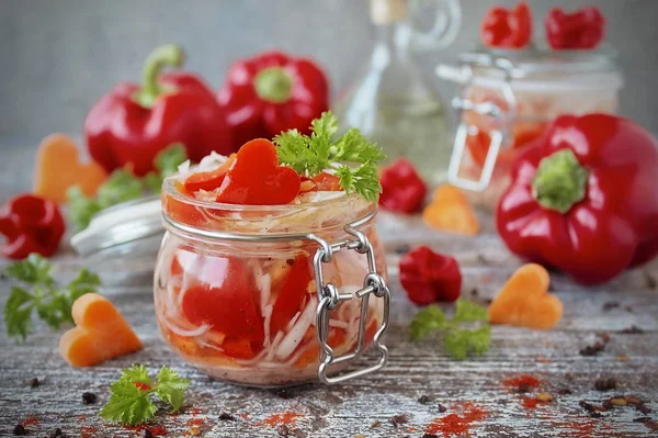 Sauerkraut Mit Karotten Und Paprika Glas — Stockfoto