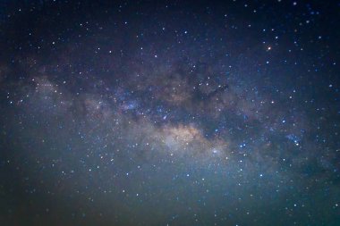 Samanyolu yıldız ve evrendeki, uzun pozlama fotoğraf, tahıl ile uzay tozu ile