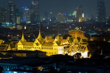 Grand Palace alacakaranlıkta Bangkok, Tayland