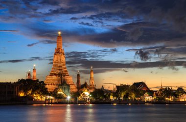 WAT arun Budist Dini yerler twilight saat, bangkok, Tayland