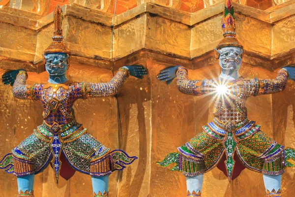 Guardian of Wat Pra Kaew Grand Palace Bangkok Tailandia — Foto de Stock