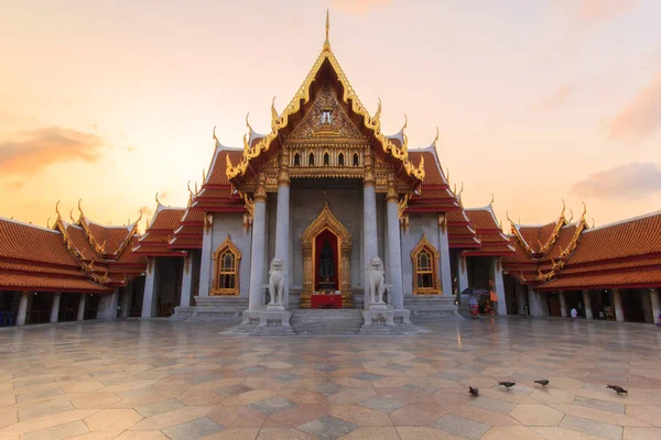 O Templo de Mármore, Wat Benchamabopitr Dusitvanaram Bangkok Tailândia — Fotografia de Stock