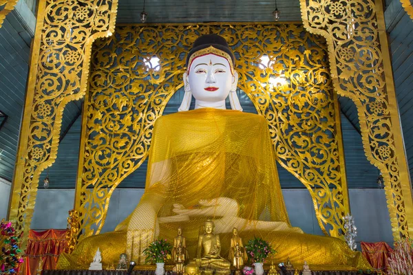 İçinde Sagaing, Mandalay, Myanmar (Burma U Min Thonze pagoda Buda görüntüleri) — Stok fotoğraf