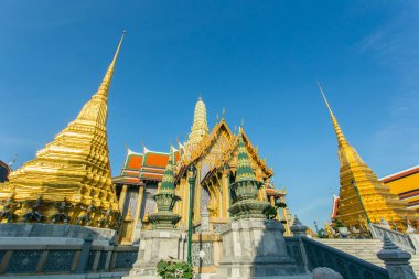 Wat Phra Kaew, Tapınağı Emerald Buda, Grand palace adlı güneş gün Bangkok, Tayland
