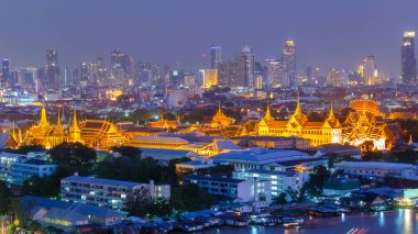 Grand Palace alacakaranlıkta Bangkok, Tayland