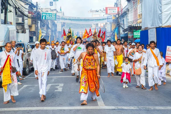 PHUKET, THAILAND - 28 DE SETEMBRO: Festival Vegetariano de Phuket em Phuket Town, Phuket, Tailândia, no dia 28 de setembro de 2014 — Fotografia de Stock