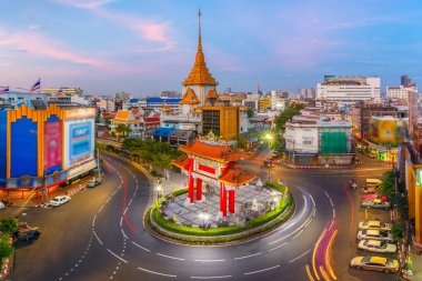 Rating Chinatown Odeon Roundabout, geçer. Dolambaçlı bir sonunu Çin mahallesini, Bangkok, Tayland