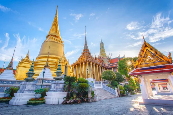 Wat Phra Kaew Templo antigo em Bangkok Tailândia — Fotografia de Stock