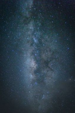 Samanyolu yıldız ve evrendeki, uzun pozlama fotoğraf, tahıl ile uzay tozu ile