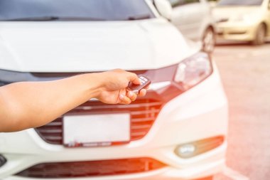 erkek eli uzaktan kumanda oto alarm sistemleri presler