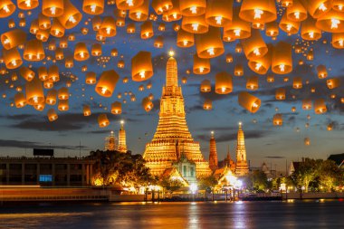 Yee peng Festivali'nde loy krathong gün wat arun, Bangkok, Tayland, Thailand, altında yüzen lamba