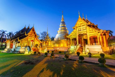 Tayland simgesel yapısı olan Wat Phra Singh, eski şehir merkezi Chiang Mai, Tayland Batı bölümünde yer almaktadır