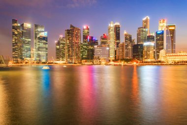 Singapur manzarası ve Finans Merkezi Görünümü