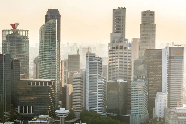 Top views skyline business building and financial district in sunshine day at Singapore City — Stock Photo, Image