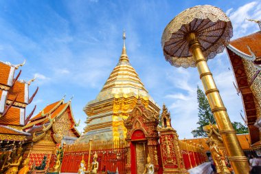 Wat Phra Doi Suthep, Tayland 'ın Chiang Mai şehrinin turistik yeridir.