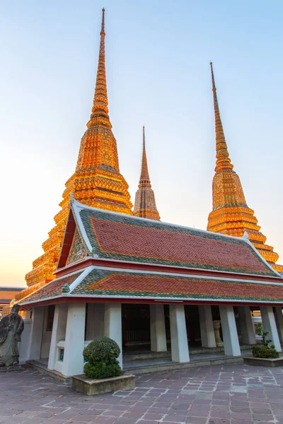 Wat Pho Tempel oder Wat Phra Chetuphon in Bangkok, Thailand. — Stockfoto