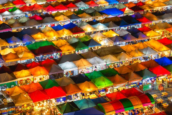 Tren gece Pazar Ratchada Bangkok City